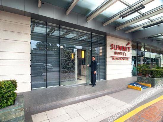 Summit Hotel Greenhills Quezon City Extérieur photo