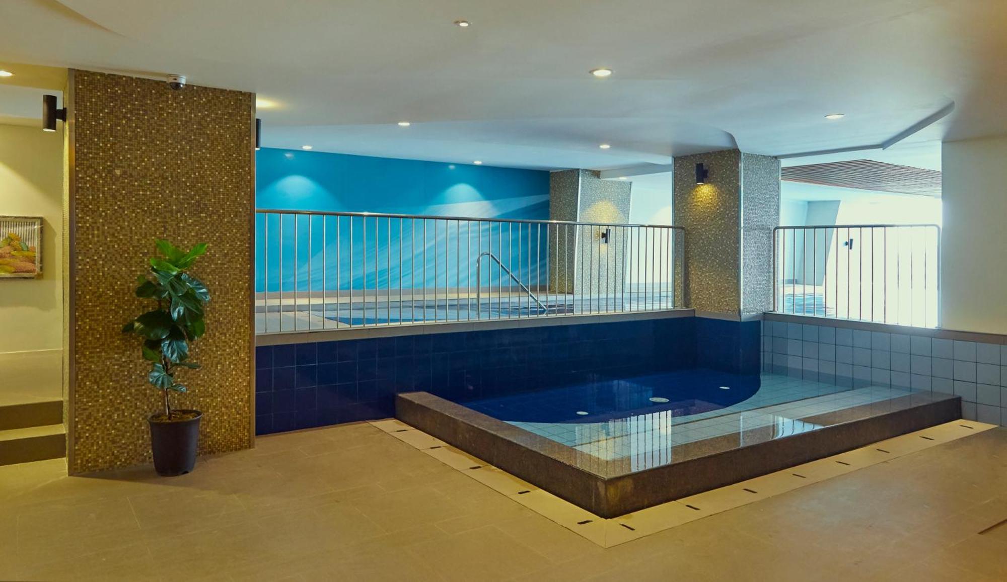 Summit Hotel Greenhills Quezon City Extérieur photo