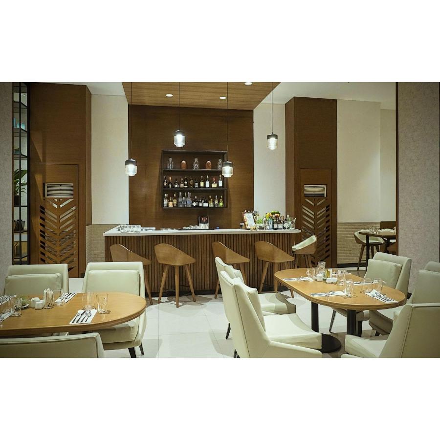 Summit Hotel Greenhills Quezon City Extérieur photo