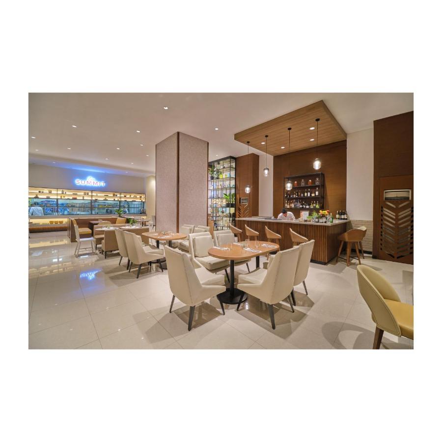 Summit Hotel Greenhills Quezon City Extérieur photo
