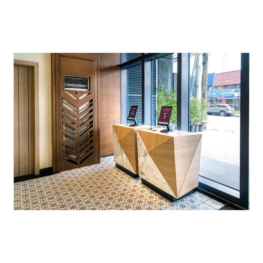 Summit Hotel Greenhills Quezon City Extérieur photo